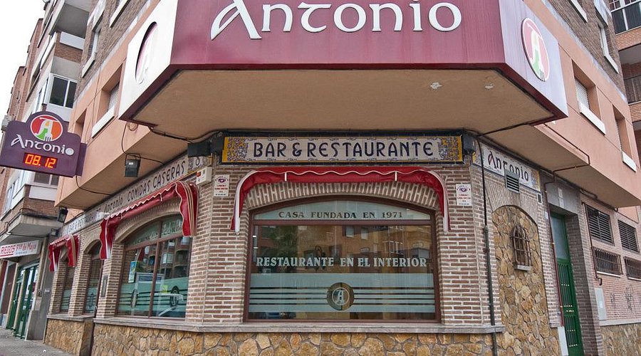 Exterior del bar Casa Antonio en Talavera de la Reina