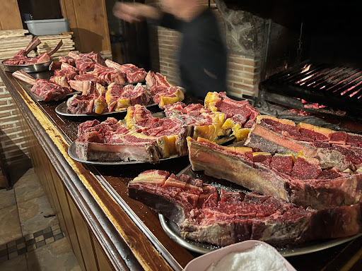 Chuletones en asador La Carroza en Talavera de la Reina