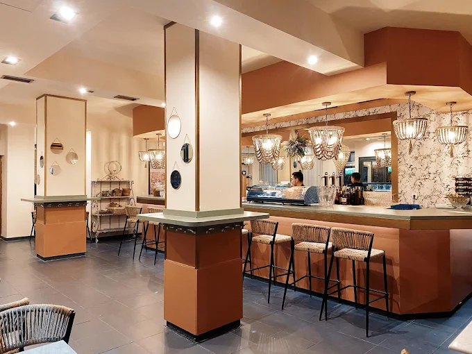 Interior de la Taberna La Paca en Talavera de la Reina