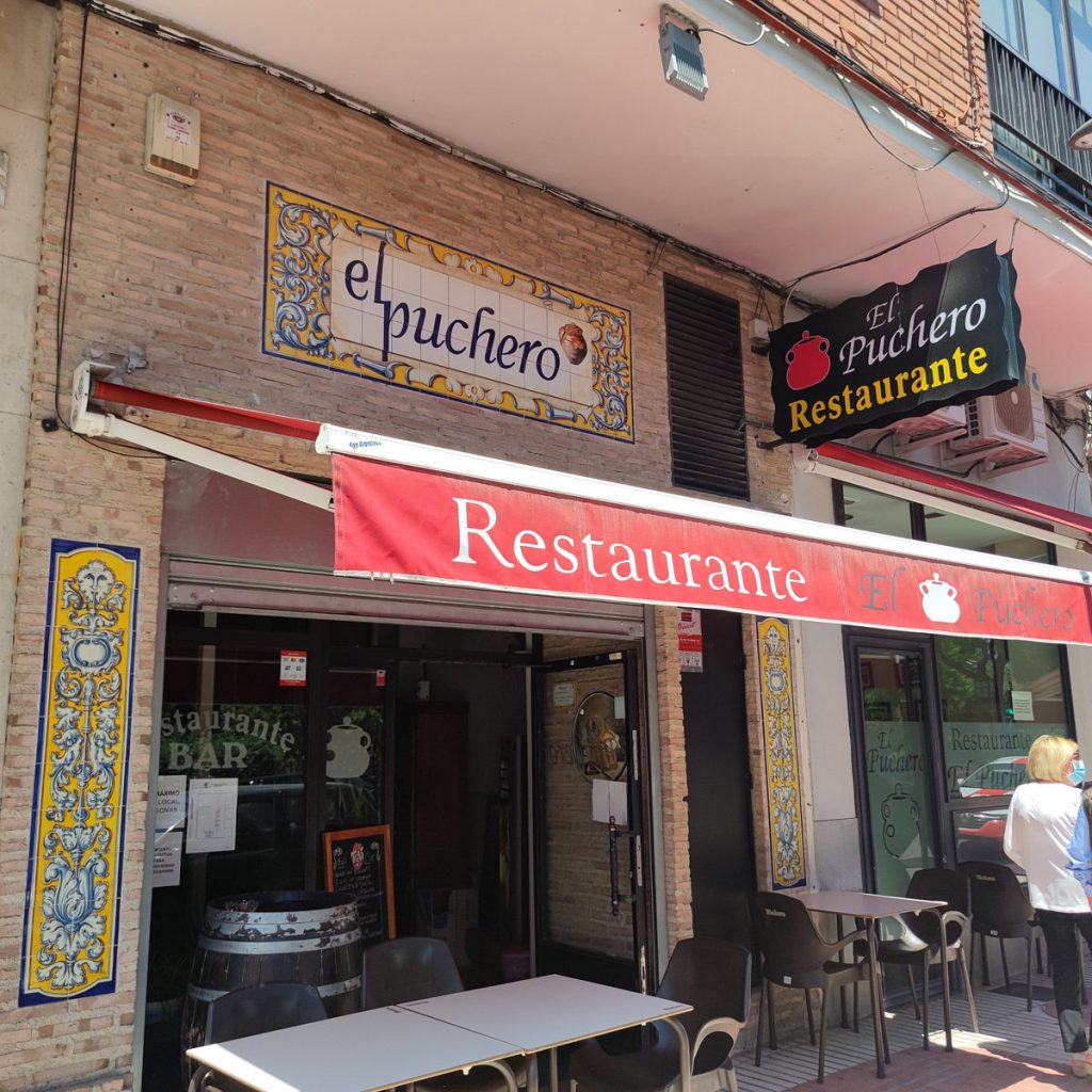 Exterior del Bar El Puchero en Talavera de la Reina