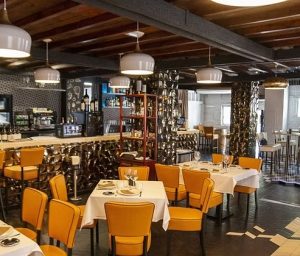 Interior del restaurante La Alternativa en Talavera de la Reina