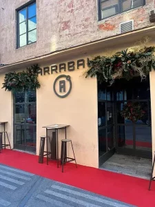 Entrada del Pub Arrabal en Talavera de la Reina