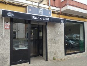 Entrada del bar Doce al Cubo en Talavera de la Reina