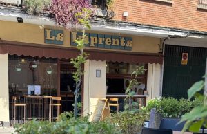 Terraza del bar La Imprenta en Talavera de la Reina