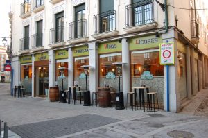 Exterior de la Taberna La Antigua en Talavera de la Reina